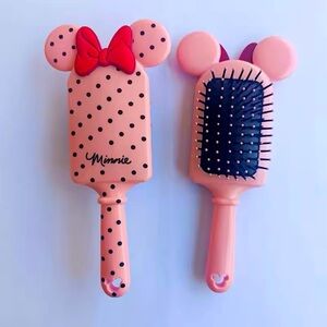 NIP- Minnie Mouse Polka Dot Hair Brush